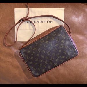 Rare Louis Vuitton 70s sac bandouliere 30
